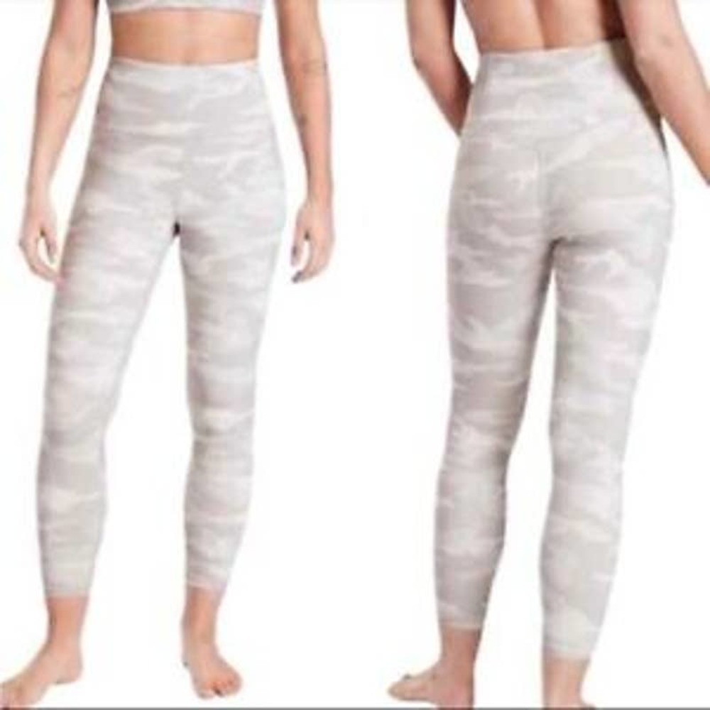 Athleta Women's Elation 7/8 Tight Camo Leggings S Taupe Tan Cream Yoga EUC!